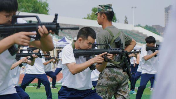 小伙985高校毕业4年后读专科